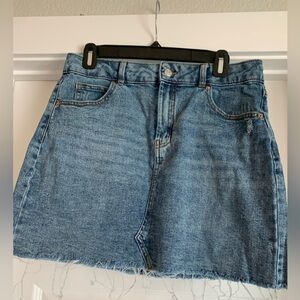 Wild Fable Women’s Dark Wash Raw Hem Denim Mini Skirt Sz 10